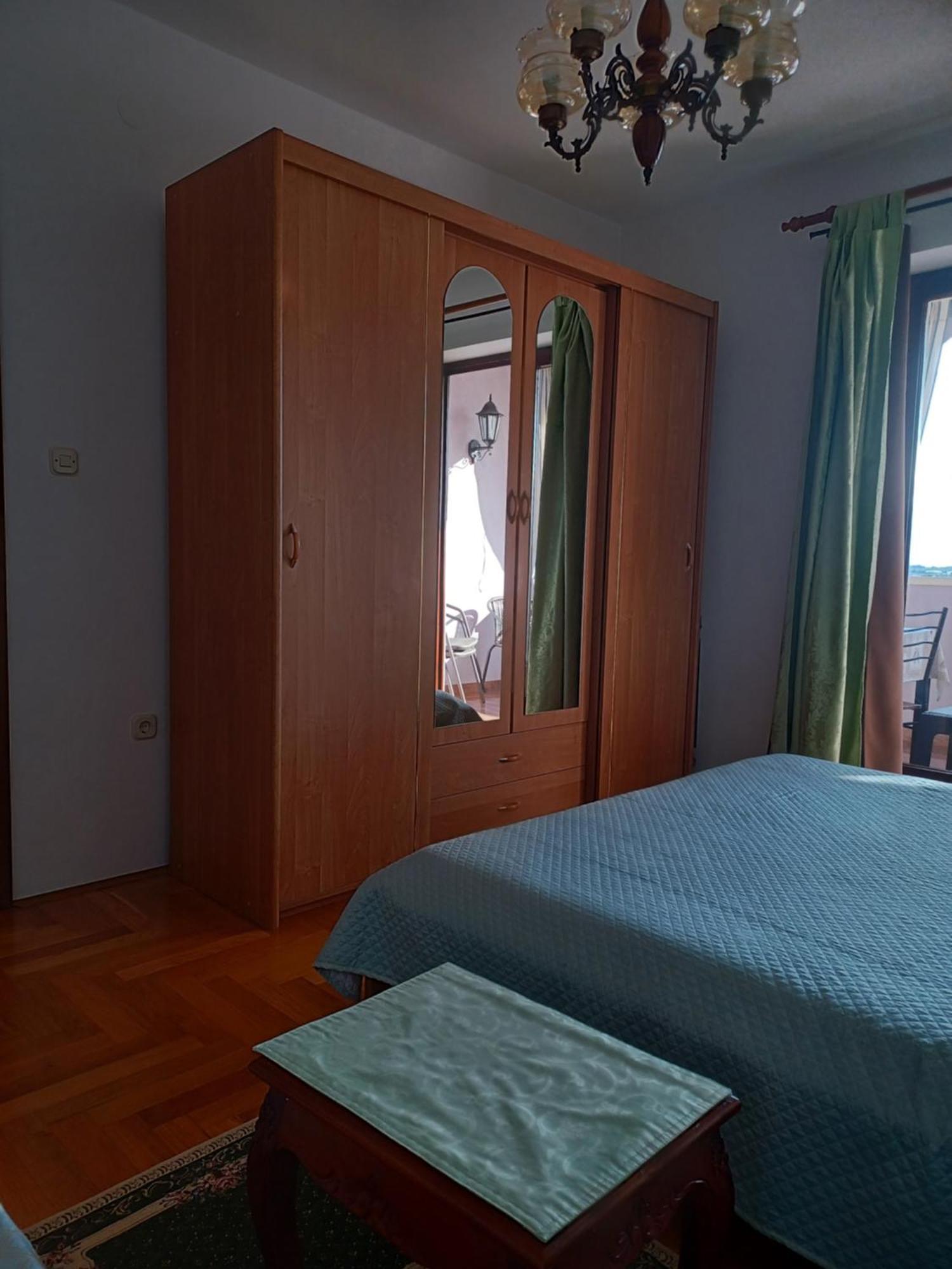 Purple House Apartment Пула Стая снимка