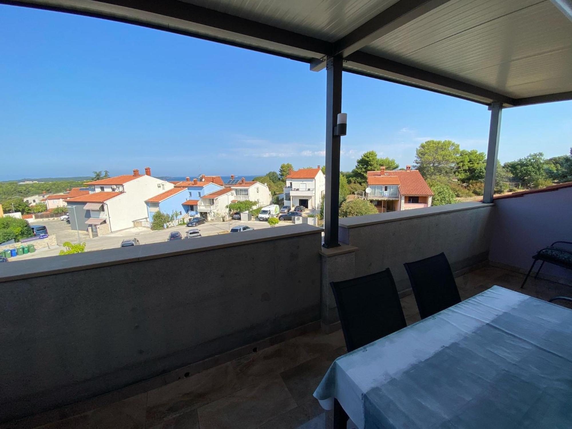 Purple House Apartment Пула Екстериор снимка