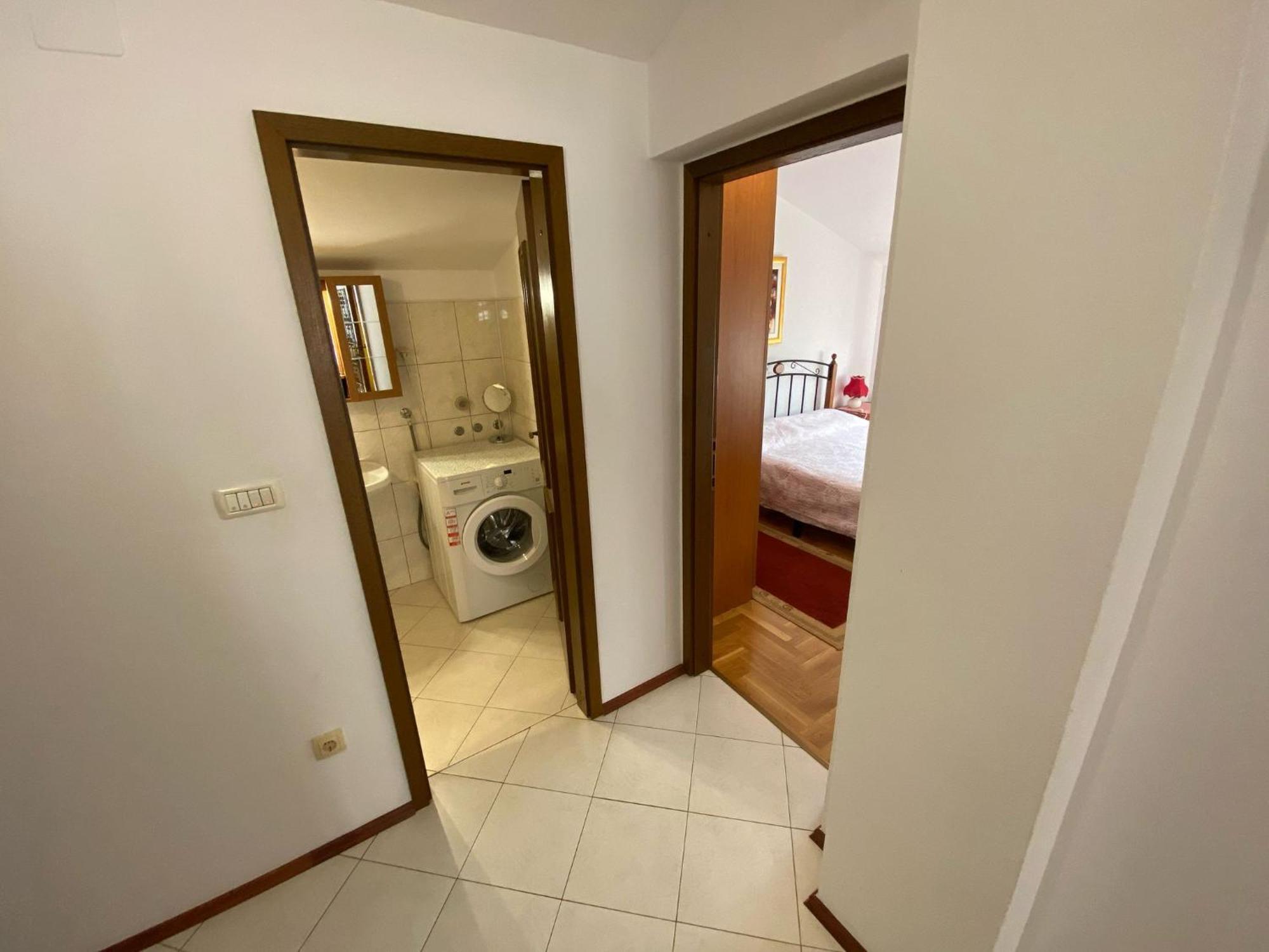 Purple House Apartment Пула Екстериор снимка